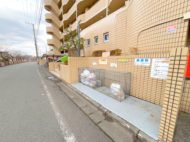 敷地内ゴミ捨て場