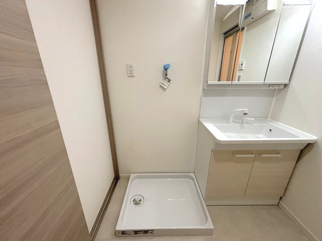 室内洗濯機置き場（令和8年3月新規交換）