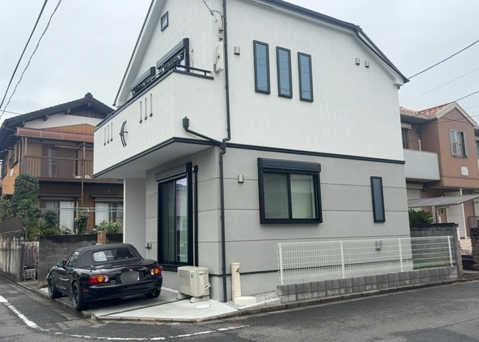 隣家の土地はどうなっているのか、生活利便施設が近くにあるのか、学校まで近いかなど、お客様のライフスタイルにあわせたイメージが重要です。また、近くにあると困る施設が近くにないかも確認するといいでしょう。