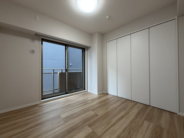 シンプルな洋室は、幅広い用途でお使いいただけます。　