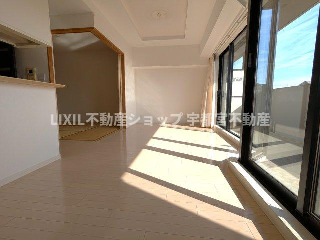 横長で家具の配置がしやすい形　CGで家具を配置する前の現況画像です。）