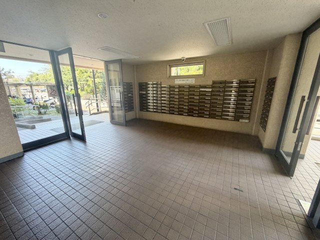 【エントランス】