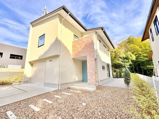 外観：322000570201