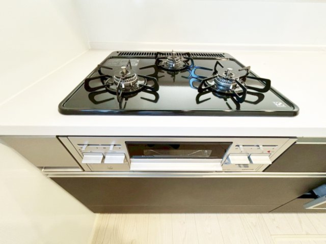 時短になる3つ口のコンロです。（施工例）
