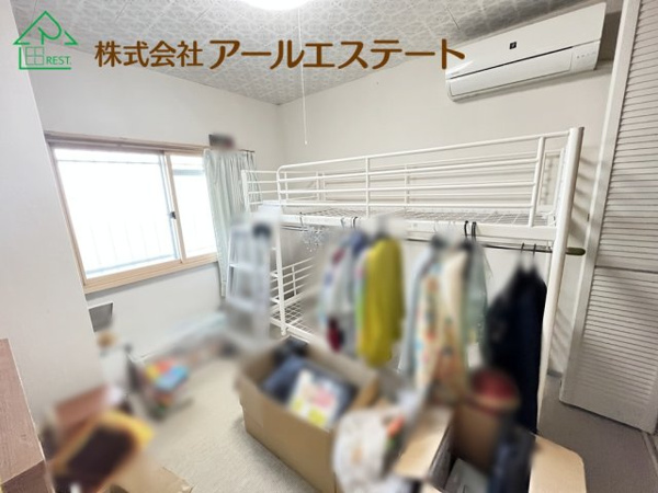 【日の出ハイツ JR「東姫路駅」徒歩4分の洋室】