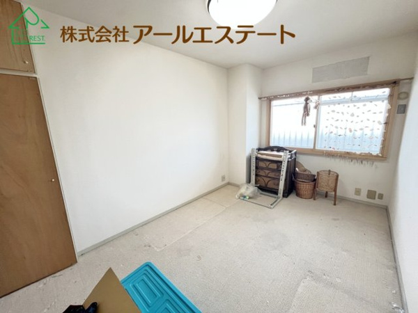 【日の出ハイツ JR「東姫路駅」徒歩4分の寝室】