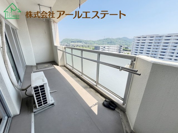 【日の出ハイツ JR「東姫路駅」徒歩4分のバルコニー】