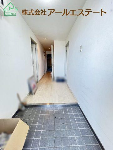 【日の出ハイツ JR「東姫路駅」徒歩4分の玄関】