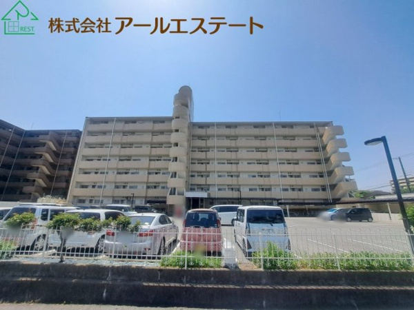 【日の出ハイツ JR「東姫路駅」徒歩4分の外観】