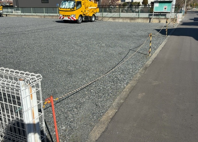 土地を買う際、住む地域の自治体や福祉の補助制度にも注目してみましょう。子供や老人の医療補助やゴミ出しのルールなど、自治体によってルールに大きな違いがあるため、暮らしやすい土地で判断するとよいでしょう。
