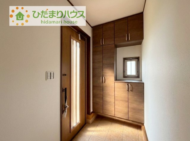 玄関が広いので親子で並んで仲良く靴が履けますね(^^)/