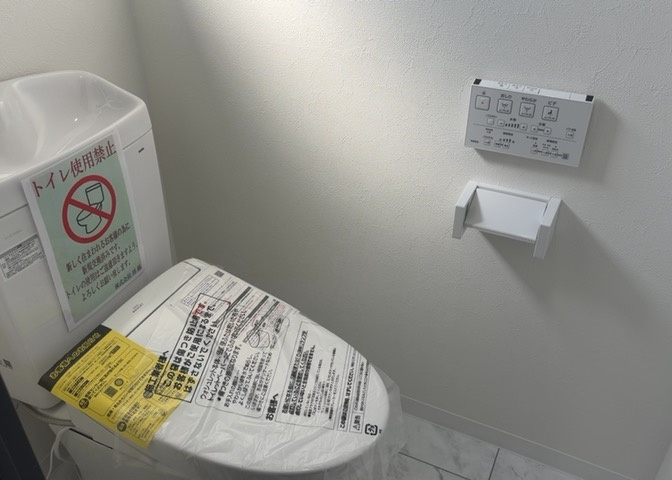 トイレは大きさや形、機能、抗菌性などが異なる多種多彩なタイプが各メーカーから出ています。それぞれに良さがあるため、事前にどういったタイプのトイレがいいのかをご家庭内で決めて、内見に行くといいでしょう。