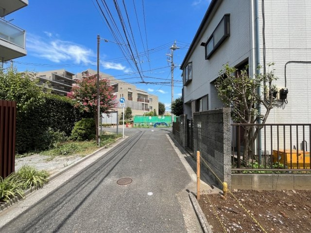 南東側道路に面し陽当り良好♪♪　駅徒歩9分　周辺環境がとっても充実しているので便利で暮らし心地の良いエリアです
