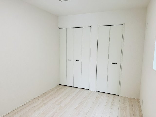 ～収納力の高いクローゼット完備～