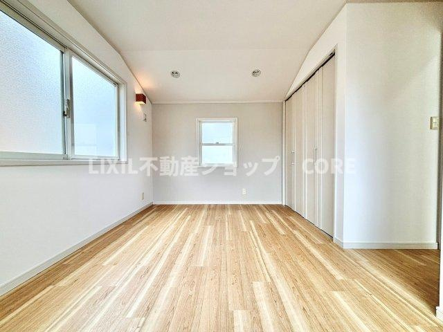 1日の疲れを癒し、心地よく寛げるようゆったりとした広さを確保しています。