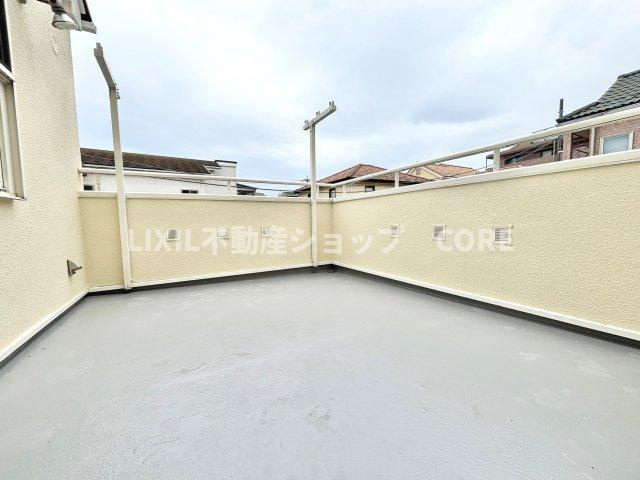 洗濯物が多い家族でも安心のワイドタイプのバルコニー採用！洗濯物も乾きやすいと思います。