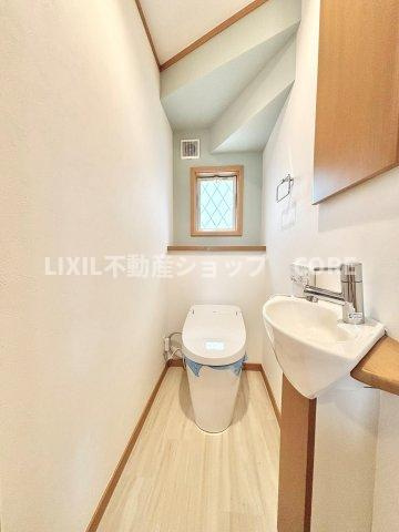 トイレスペースが1・2階にございますので、朝の混雑時に家族が分散して使用できます。