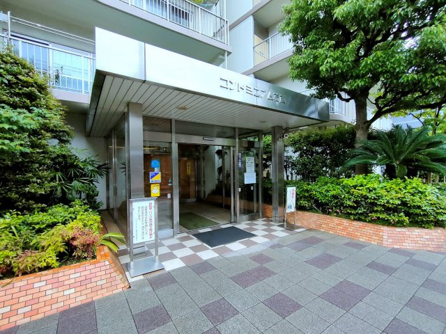 【エントランス】