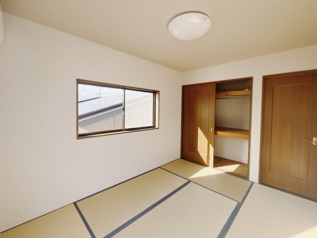 ■和室｜和室でしか味わえない畳ならではの香りや素材で和のやすらぎを感じてください♪休日はお子様とお昼寝するのにも最適です！