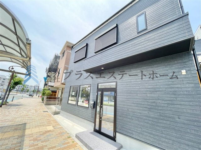 大通り側の事務所入り口♪