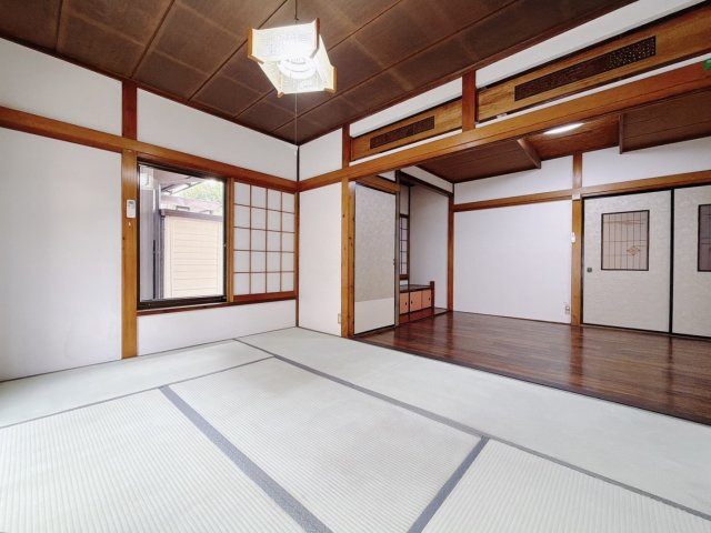 ■和室｜和室を書斎にしたり、冬にはコタツを敷いて家族みんなで年越しをするのもいいですね。家族みんなのお気に入りの空間になります♪