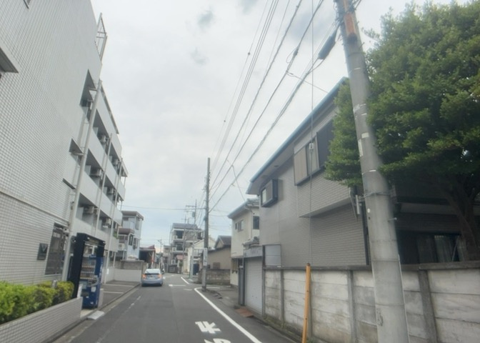 眺望の良さを楽しめるダイニングキッチンで家族団らんの時間を過ごしてはいかがでしょうか。バルコニーから見える景色を家族で眺める時間は、時間が経つのを忘れてしまいそうですね。是非、現地を見に行きましょう！