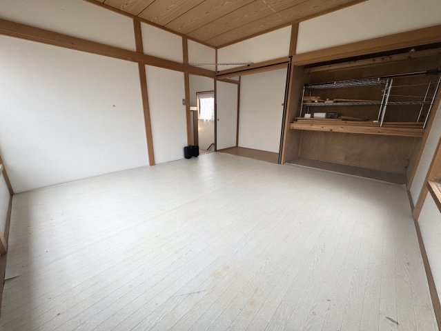 使い勝手のいい洋室です