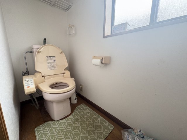 シンプルで使いやすいトイレです