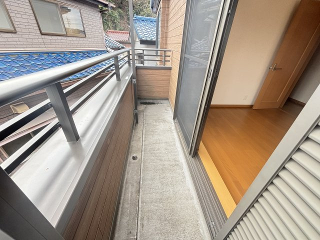 南面バルコニーは陽当たり良好です。