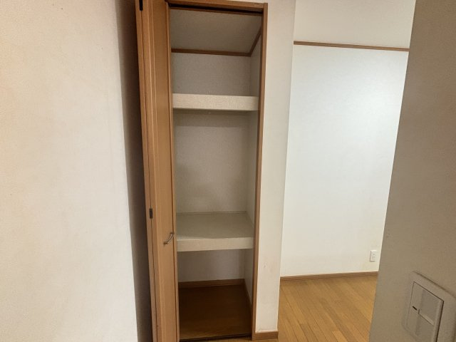 キッチン収納になります。