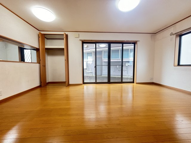 別角度からのリビングです。