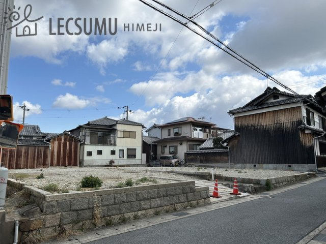 外観：328000621082