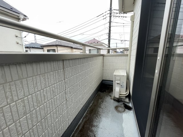 南西向きで陽当たり良好のバルコニーです。　