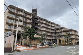 シャルム小阪弐番館の外観