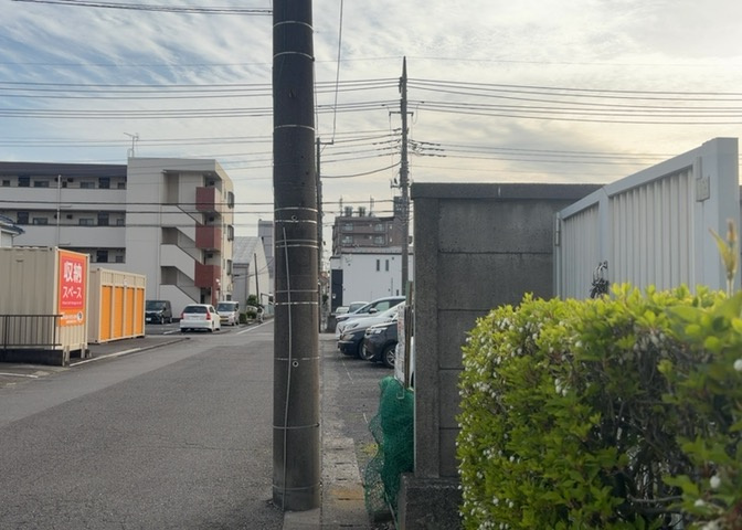 景色重視でお家選ぶをするとスーパーが遠い！学校が遠い！など生活をするうえで利便性で困ることもあります。まず一度現地を見学する際に、周辺の施設などがあるかを確認し、暮らし始めた後のことを想像しましょう。