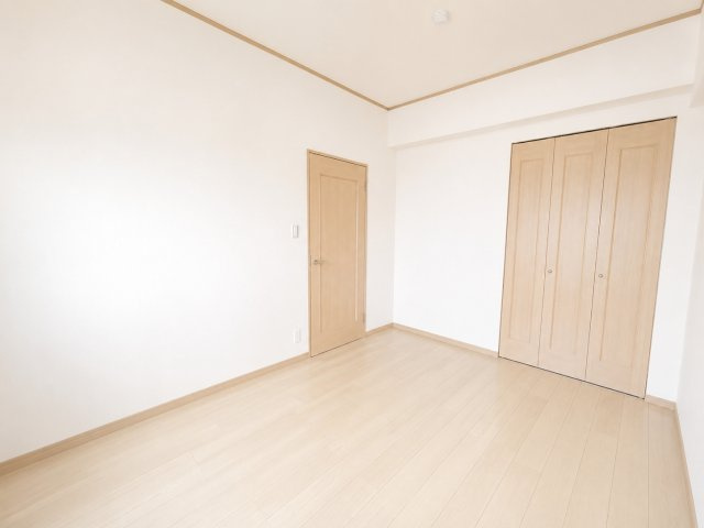 明るい洋室です