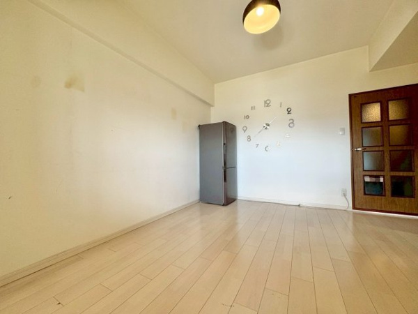 【エルシティ草津壱番館の洋室】