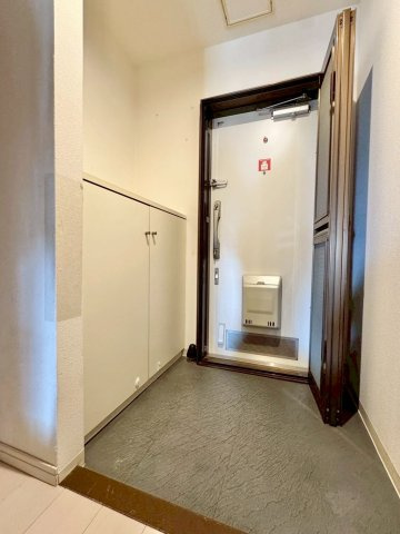 【エルシティ草津壱番館の玄関】