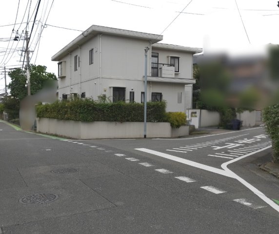 前面道路含む現地写真です