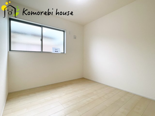 明るい洋室です