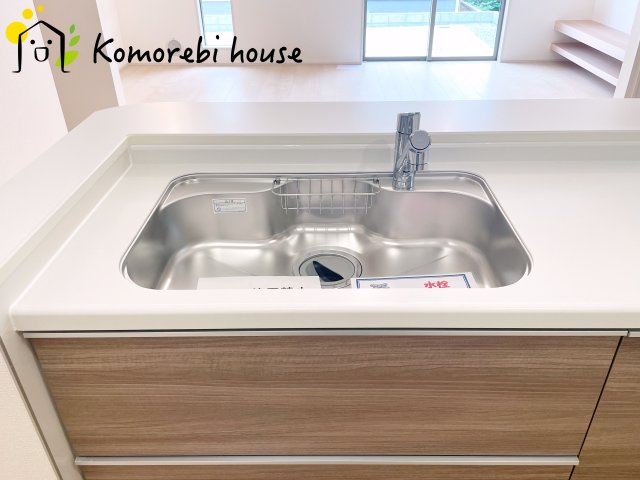 コンパクトなキッチンで掃除もラクラク
