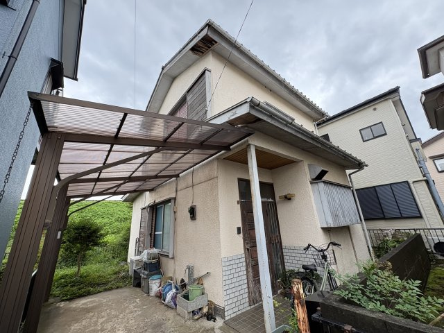 幼稚園・小学校まで徒歩10分圏内でお子様の通学も安心です。