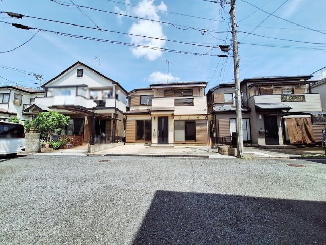 教育施設が近く商業施設が充実しており、生活至便な住環境です。