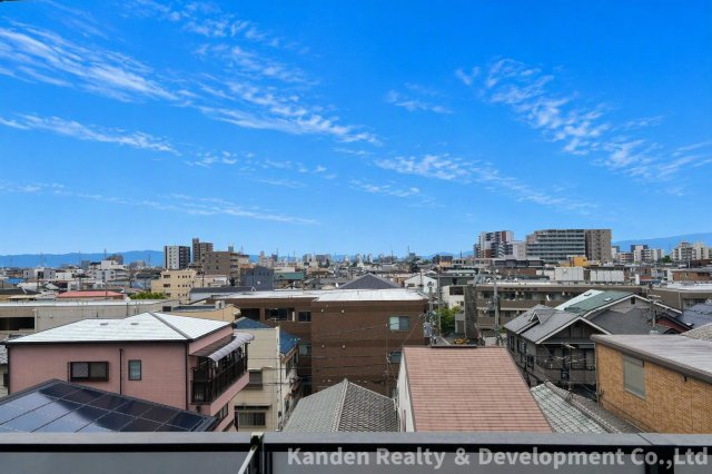 バルコニーからの眺望（周辺戸建街の住環境を享受いただけます）2026/6撮影