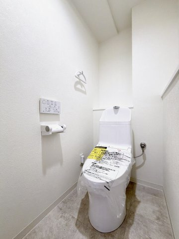 温水洗浄便座です！冬も暖か♪