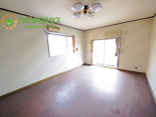 【筑西市幸町3丁目 中古戸建の洋室】