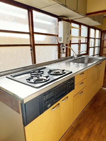 作業しやすい広さと動線のあるキッチンです