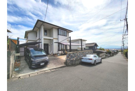 甲斐市牛句 H2年築積水ハウス施工の軽量鉄骨造 中古戸建の外観