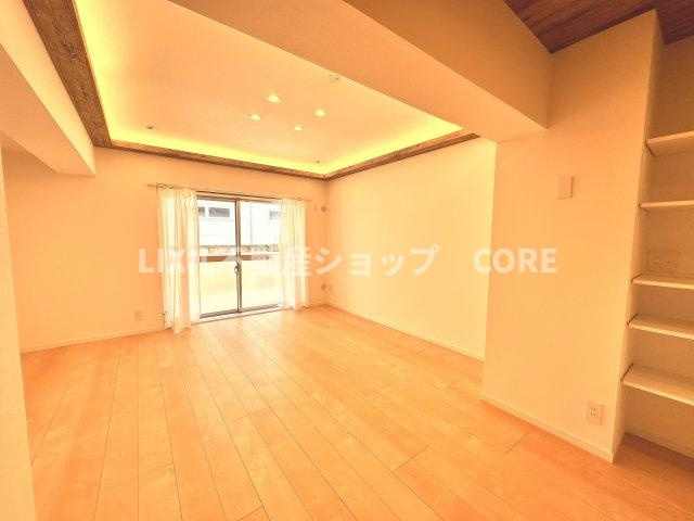 家族が集まるLDKは広さ15.7帖と家族団らんをするのにちょうど良いサイズです。