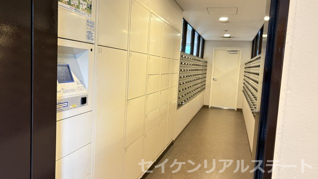 安心・便利な宅配ボックス付き